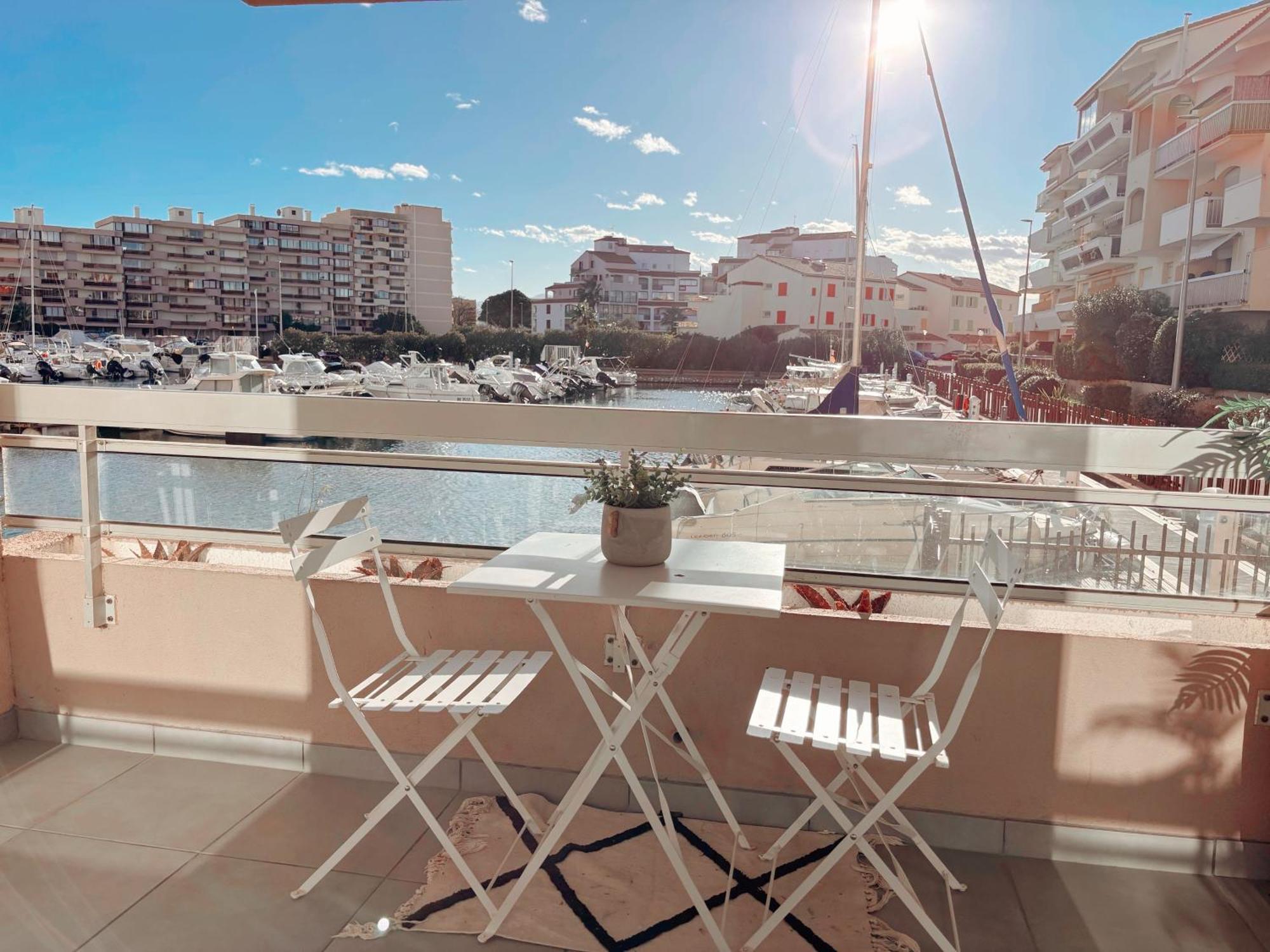Magnifique T2 Au Calme Avec Une Superbe Vue Sur Le Port Кане Екстериор снимка